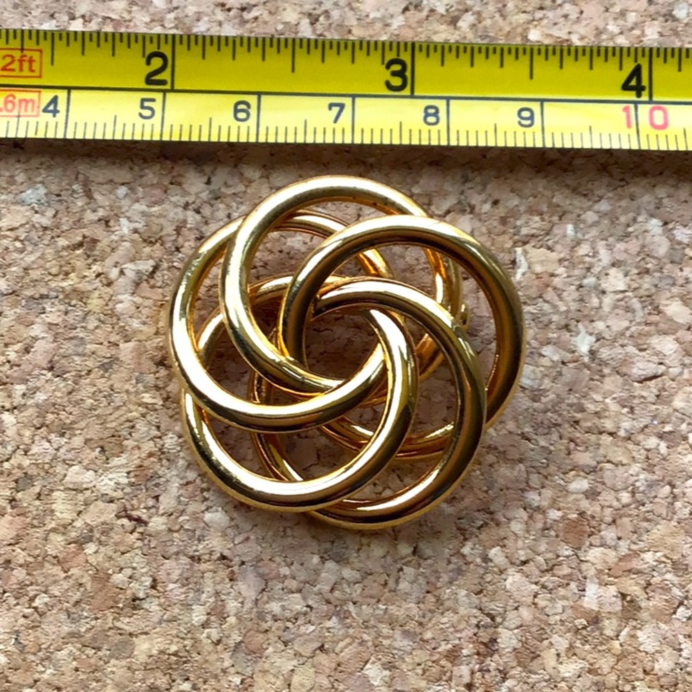 Circular Smooth Brooch Pin Gold Tone